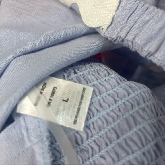 Chic Blue and White Women's Set - Picture 7 of 9